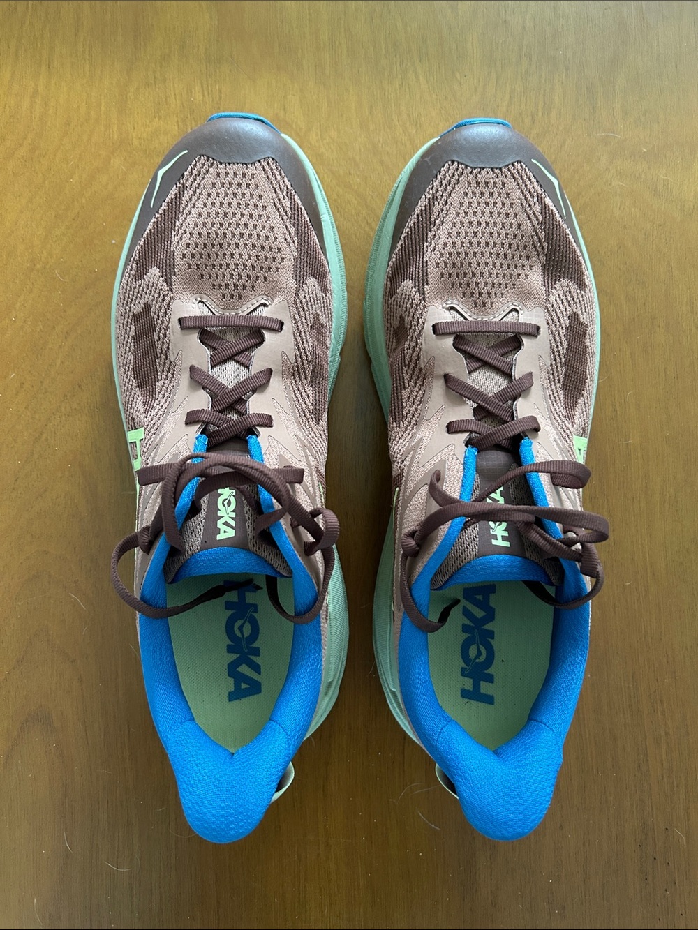 Hoka Challenger 8 trail running shoes